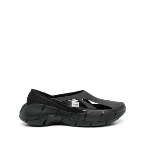�}���^���}���W�F�� �����Y �X�j�[�J�[ �V���[�Y X reebok cut-out slip-on sneakers Black