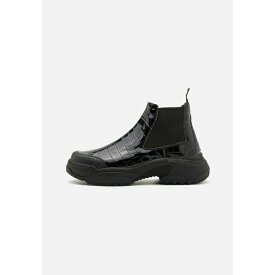 ゲーエムベーハー レディース ブーツ シューズ LOW CHELSEA BOOT UNISEX - Classic ankle boots - black