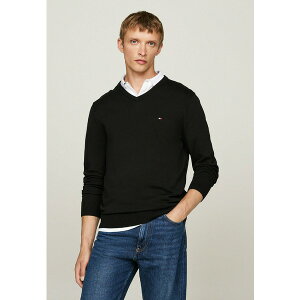 �g�~�[ �q���t�B�K�[ �����Y �j�b�g&�Z�[�^�[ �A�E�^�[ ESSENTIAL V NECK - Jumper - black