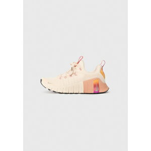 iCL fB[X tBbglX X|[c FREE METCON 6 SE - Training shoe - pearl white/metallic pewter/multi-color/black/rose gold-coloured