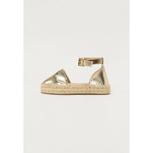 C[u Ah Ih fB[X T_ V[Y Ankle strap ballet pumps - gold coloured