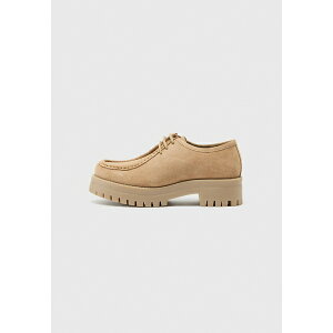 W fB[X T_ V[Y Smart lace-ups - warm sand