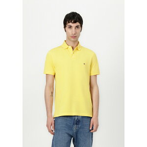 g~[ qtBK[ Y T_ V[Y REGULAR - Polo shirt - soft canary