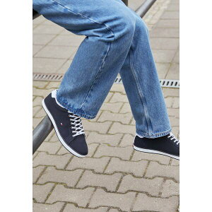 トミー ヒルフィガー メンズ スニーカー シューズ Trainers - midnight