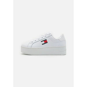g~[qtBK[ fB[X Xj[J[ V[Y FLATFORM - Trainers - white