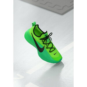 iCL Y T_ V[Y LEBRON TR 1 - Training shoe - green strike/fir/green shock