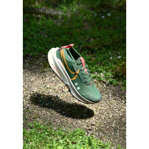 iCL Y jO X|[c ZEGAMA 2 - Trail running shoes - fir/desert ochre/clay green/college grey/sail/bright crimson