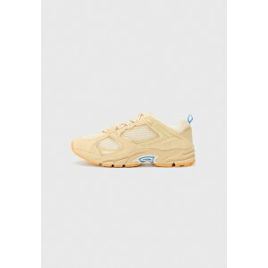 トミーヒルフィガー メンズ スニーカー シューズ ARCHIVE - Trainers - gentle gold-coloured