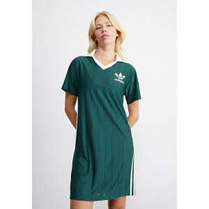 AfB_XIWiX fB[X s[X gbvX ADICOLOR 3-STRIPES PINSTRIPE - Jersey dress - mineral green