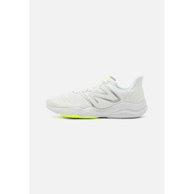 ニューバランス レディース テニス スポーツ FUELCELL SHIFT TR V2 - Training shoe - white