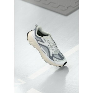 A_[A[}[ fB[X tBbglX X|[c AURA UNISEX - Training shoe - white/stone/black