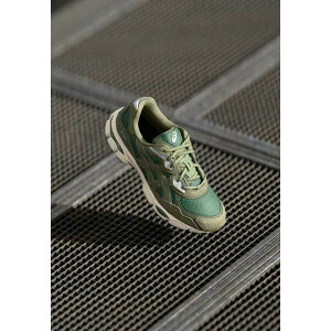 �A�V�b�N�X ���f�B�[�X �X�j�[�J�[ �V���[�Y GEL NYC UNISEX - Trainers - grove/olive