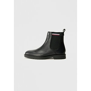 g~[ qtBK[ Y u[c V[Y CLEATED CHELSEA - Classic ankle boots - black