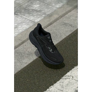 zJIlIl Y jO X|[c CLIFTON 10 - Road running shoes - black