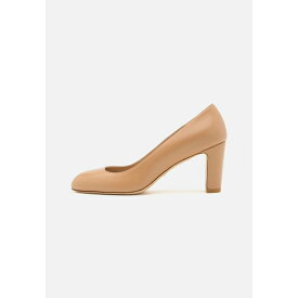 スチュアート ワイツマン レディース サンダル シューズ VIDA - Classic heels - light brown