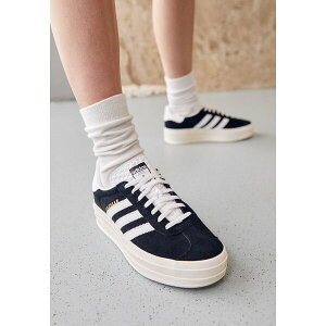 AfB_XIWiX fB[X Xj[J[ V[Y GAZELLE BOLD - Trainers - core black/footwear white/core white