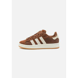 AfB_XIWiX fB[X Xj[J[ V[Y CAMPUS 00S - Skate shoes - preloved brown/core white/cream white