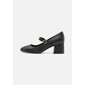 スチュアート ワイツマン レディース サンダル シューズ Classic heels - black