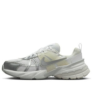 Nike �i�C�L ���f�B�[�X �X�j�[�J�[ �y(WMNS) Nike V2K Run 'Metallic Silver' FD0736-104�z �T�C�Y US_W_13