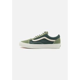 バンズ レディース スニーカー シューズ OLD SKOOL UNISEX - Trainers - tri-tone green