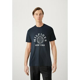 トミー ヒルフィガー メンズ Tシャツ トップス COIN TEE - Print T-shirt - desert sky