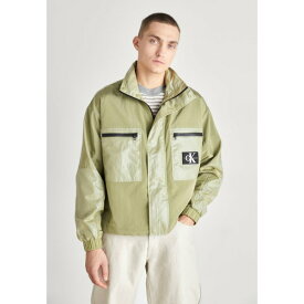 カルバンクライン メンズ ジャケット＆ブルゾン アウター UTILITY TRACK JACKET - Summer jacket - oil green