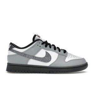 Nike �i�C�L ���f�B�[�X �X�j�[�J�[ �yNike Dunk Low LX Glitter Swoosh White Light Smoke Grey (Women's)�z �T�C�Y US_7(24.0cm) White/White/Light Smoke Grey/Multi-Color