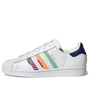 adidas �A�f�B�_�X ���f�B�[�X �X�j�[�J�[ �y(WMNS) adidas originals Superstar 'White Multi' GW9783�z �T�C�Y US_7(24.0cm)