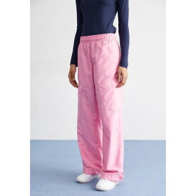ナイキ レディース カジュアルパンツ ボトムス TREND - Cargo trousers - pink rise