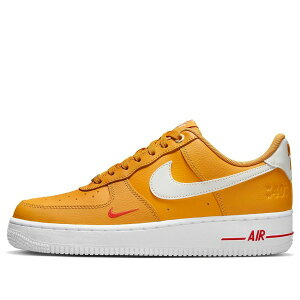 Nike �i�C�L ���f�B�[�X �X�j�[�J�[ �y(WMNS) Nike Air Force 1 '07 SE '40th Anniversary - Yellow Ochre' DQ7582-700�z �T�C�Y US_9(26.0cm)