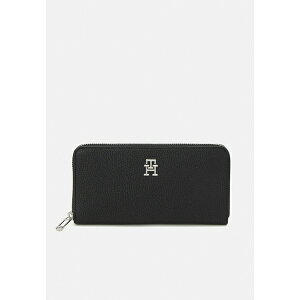 g~[ qtBK[ fB[X z ANZT[ EMBLEM LARGE - Wallet - black