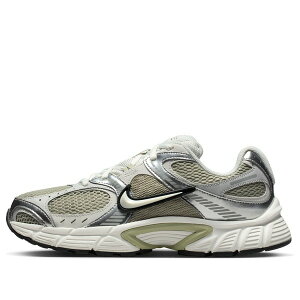 Nike �i�C�L ���f�B�[�X �X�j�[�J�[ �y(WMNS) Nike V5 RNR 'Spruce Fog Metallic Silver' HQ7901-301�z �T�C�Y US_8.5(25.5cm)