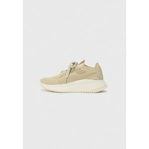 {X fB[X Xj[J[ V[Y TTNMEVO - Trainers - light beige