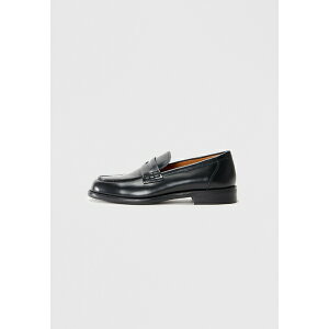 �o�K�{���h ���f�B�[�X �T���_�� �V���[�Y LINN - Slip-ons - black