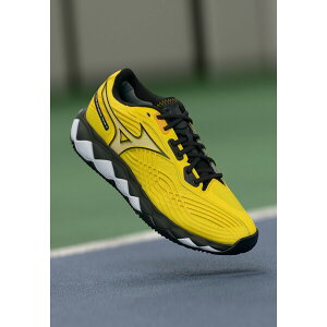 �~�Y�m �����Y �t�B�b�g�l�X �X�|�[�c WAVE ENFORCE TOUR 2 - Padel shoes - vibrant yellow/white/black sand