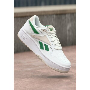 [{bN fB[X Xj[J[ V[Y ATR CHILL - Trainers - footwear white/luxe grey/glen green
