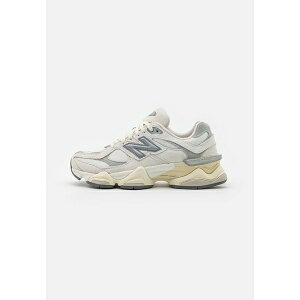 �j���[�o�����X �����Y �X�j�[�J�[ �V���[�Y 9060 UNISEX - Trainers - white
