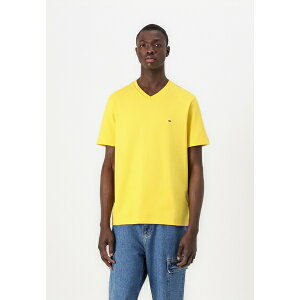 g~[ qtBK[ Y T_ V[Y ESSENTIAL V NECK - Basic T-shirt - morningside yellow