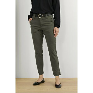 JtF fB[X JWApc {gX METTE - Chinos - grape leaf