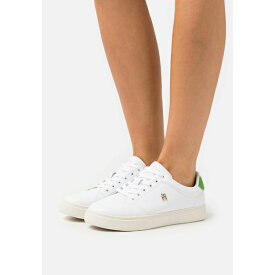 トミー ヒルフィガー レディース スニーカー シューズ ELEVATED ESSENTIAL COURT - Trainers - white/galvanic green