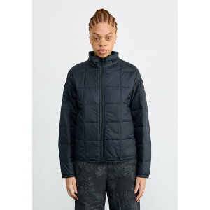 RrA fB[X WPbgu] AE^[ HILL??QUILTED JACKET - Light jacket - black