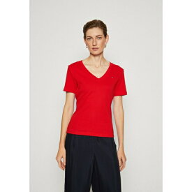 トミー ヒルフィガー レディース Tシャツ トップス NEW SLIM CODY - Basic T-shirt - fierce red