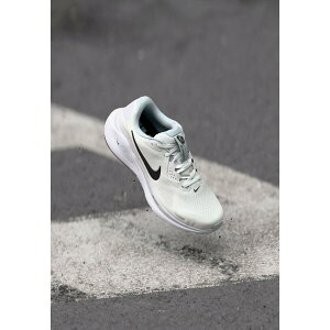 iCL Y T_ V[Y STRUCTURE 26 - Road running shoes - white/black/pure platinum