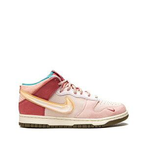 �i�C�L �����Y �X�j�[�J�[ �V���[�Y X social status dunk mid strawberry chocolate sneakers Pink