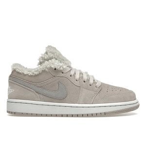 Jordan �W���[�_�� ���f�B�[�X �X�j�[�J�[ �yJordan 1 Low SE Sherpa Fleece (Women's)�z �T�C�Y US_W_12 College Grey/Particle Grey/Neutral Grey/White