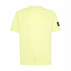 【送料無料】 カルバンクライン メンズ Tシャツ トップス Badge T-Shirt Yellow Sand KCQ