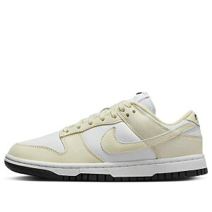 Nike �i�C�L ���f�B�[�X �X�j�[�J�[ �y(WMNS) Nike Dunk Low LX 'White Coconut Milk' DZ2710-100�z �T�C�Y US_8(25.0cm)