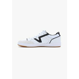 バンズ メンズ スニーカー シューズ LOWLAND UNISEX - Skate shoes - court true white/black