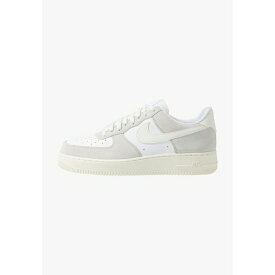 ナイキ メンズ スニーカー シューズ NIKE AIR FORCE 1 LV8 - Trainers - white/sail/platinum tint