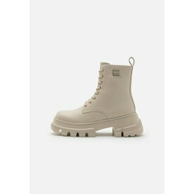 トミーヒルフィガー レディース ブーツ シューズ CHUNKY BOOT - Platform ankle boots - bleached stone